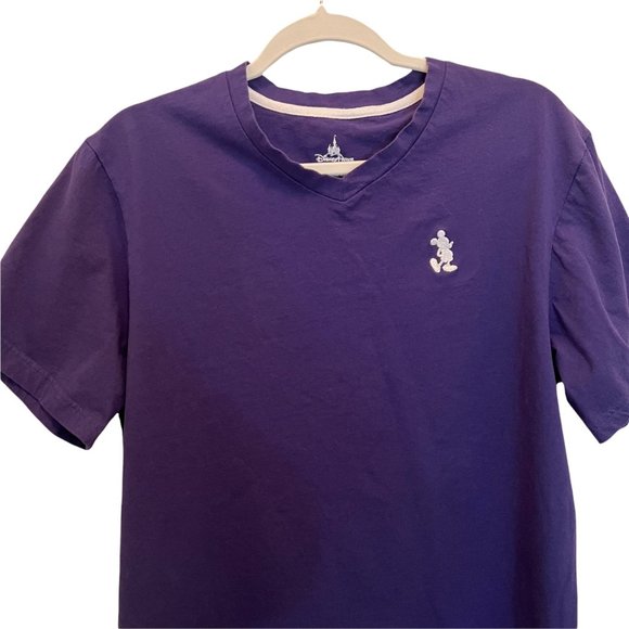Disney Parks Authentic Original Tshirt L Purple Embroidered‎ Mickey Size Large - Picture 10 of 12